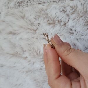 Pandora Rose Sparking Twist Lines Ring